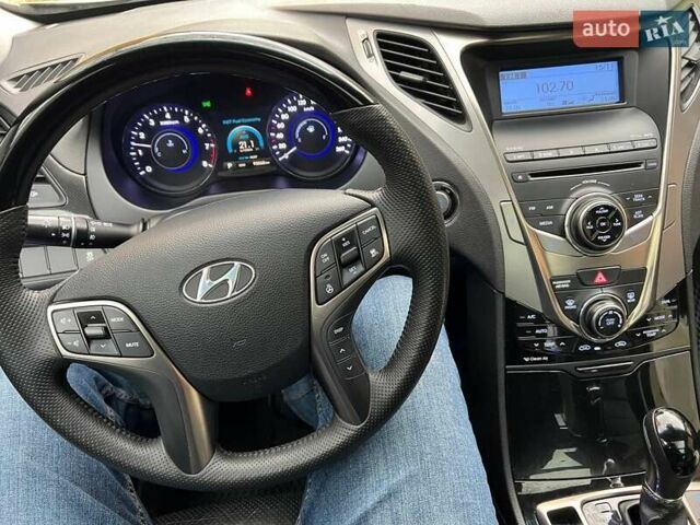 Серый Хендай Грандер, объемом двигателя 3 л и пробегом 93 тыс. км за 11900 $, фото 16 на Automoto.ua