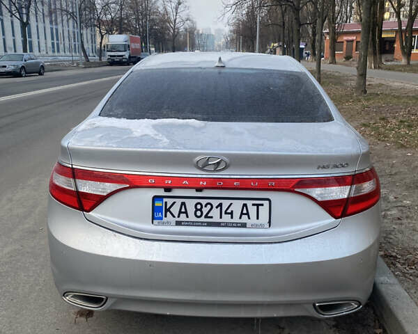 Сірий Хендай Грандер, об'ємом двигуна 3 л та пробігом 378 тис. км за 10200 $, фото 8 на Automoto.ua