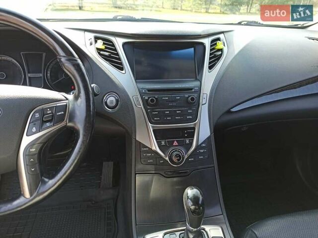 Серый Хендай Грандер, объемом двигателя 3 л и пробегом 255 тыс. км за 10900 $, фото 21 на Automoto.ua