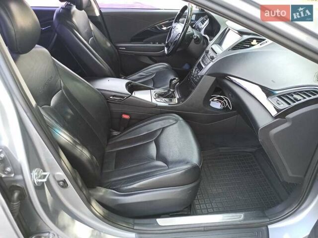 Серый Хендай Грандер, объемом двигателя 3 л и пробегом 255 тыс. км за 10900 $, фото 14 на Automoto.ua