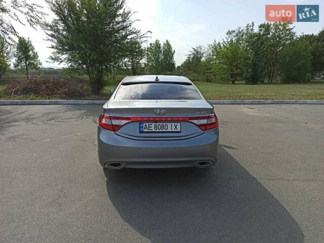 Серый Хендай Грандер, объемом двигателя 3 л и пробегом 255 тыс. км за 10900 $, фото 3 на Automoto.ua