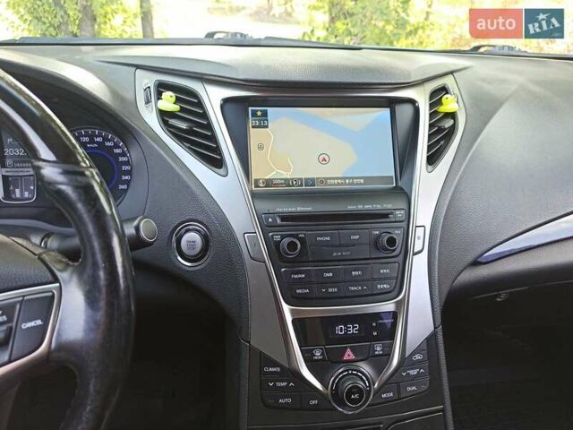 Серый Хендай Грандер, объемом двигателя 3 л и пробегом 255 тыс. км за 10900 $, фото 18 на Automoto.ua