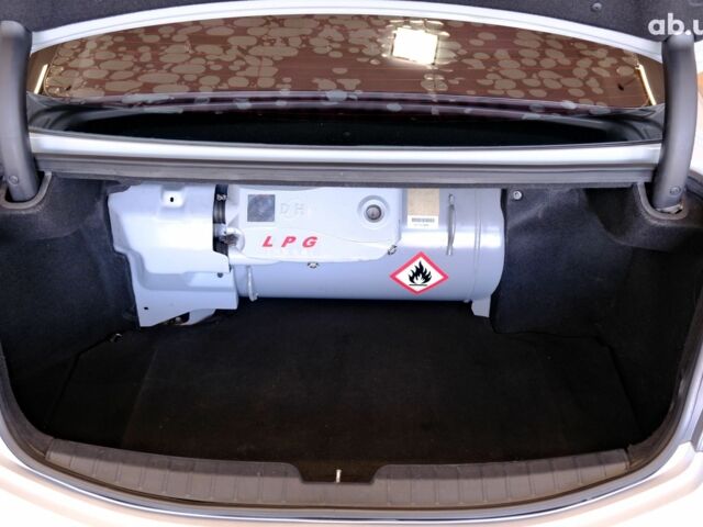 Сірий Хендай Грандер, об'ємом двигуна 3 л та пробігом 255 тис. км за 8400 $, фото 8 на Automoto.ua