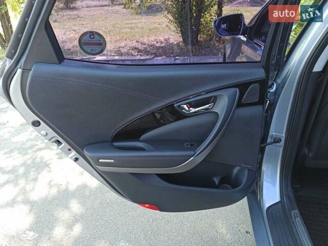 Серый Хендай Грандер, объемом двигателя 3 л и пробегом 255 тыс. км за 10900 $, фото 8 на Automoto.ua