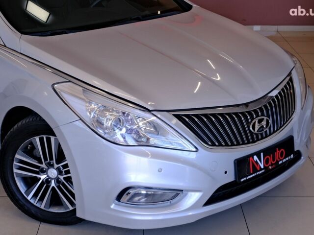 Сірий Хендай Грандер, об'ємом двигуна 3 л та пробігом 255 тис. км за 8400 $, фото 2 на Automoto.ua