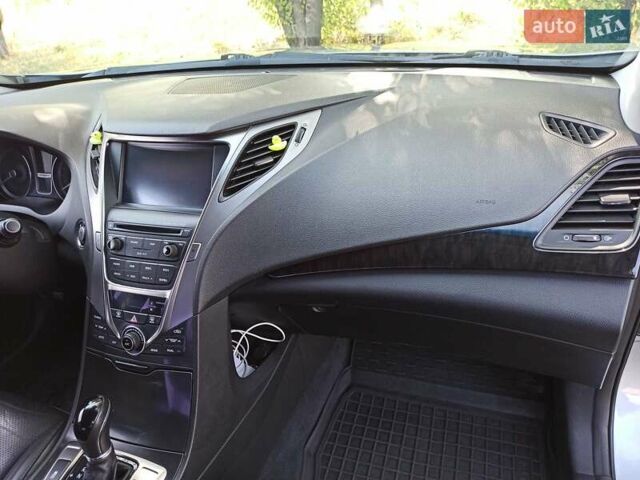 Серый Хендай Грандер, объемом двигателя 3 л и пробегом 255 тыс. км за 10900 $, фото 15 на Automoto.ua