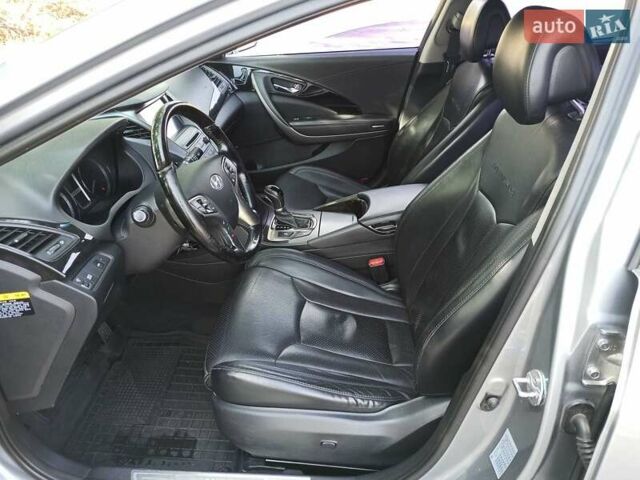 Серый Хендай Грандер, объемом двигателя 3 л и пробегом 255 тыс. км за 10900 $, фото 7 на Automoto.ua