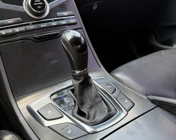 Сірий Хендай Грандер, об'ємом двигуна 3 л та пробігом 263 тис. км за 10500 $, фото 19 на Automoto.ua