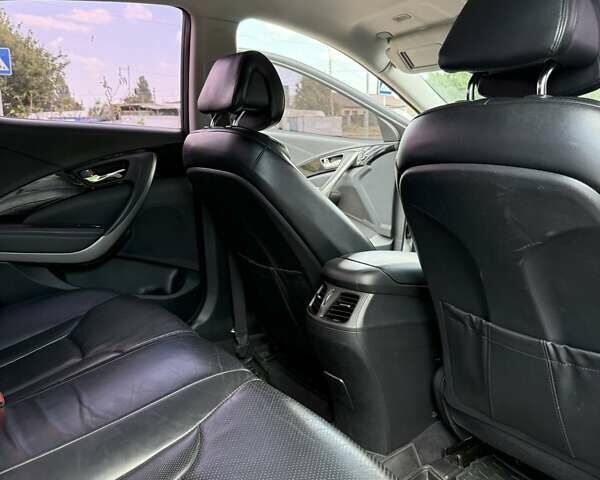 Сірий Хендай Грандер, об'ємом двигуна 3 л та пробігом 263 тис. км за 10500 $, фото 11 на Automoto.ua