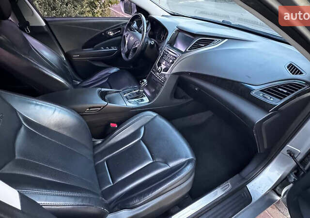 Серый Хендай Грандер, объемом двигателя 3 л и пробегом 295 тыс. км за 11000 $, фото 19 на Automoto.ua