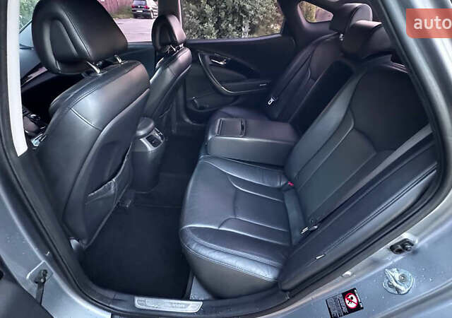 Серый Хендай Грандер, объемом двигателя 3 л и пробегом 295 тыс. км за 11000 $, фото 17 на Automoto.ua