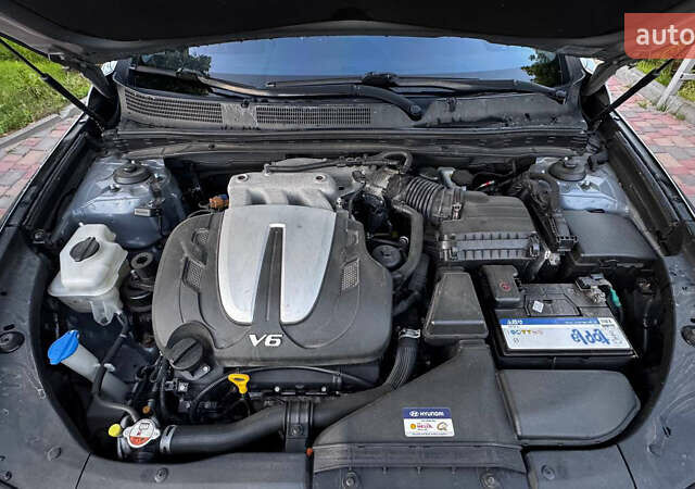 Серый Хендай Грандер, объемом двигателя 3 л и пробегом 295 тыс. км за 11000 $, фото 24 на Automoto.ua