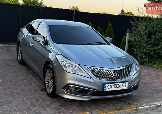 Сірий Хендай Грандер, об'ємом двигуна 3 л та пробігом 295 тис. км за 9500 $, фото 3 на Automoto.ua