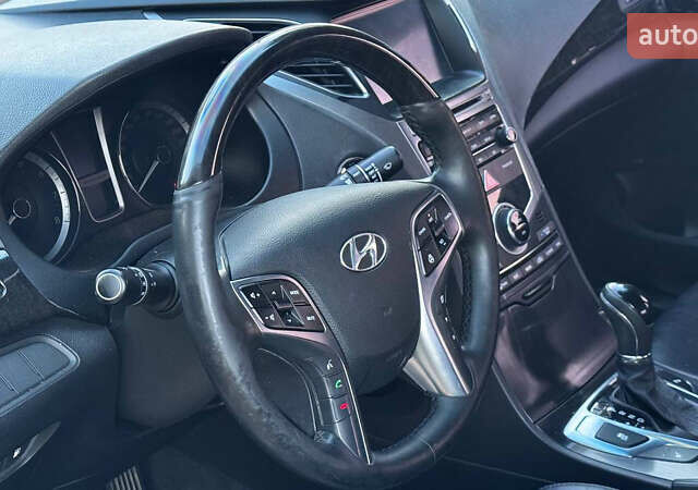 Серый Хендай Грандер, объемом двигателя 3 л и пробегом 295 тыс. км за 11000 $, фото 15 на Automoto.ua