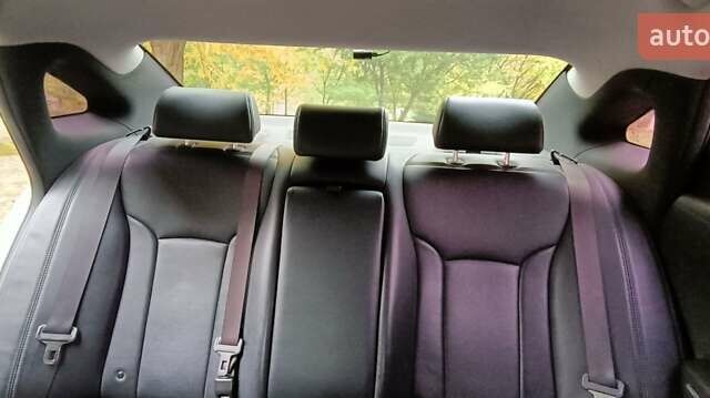 Серый Хендай Грандер, объемом двигателя 3 л и пробегом 247 тыс. км за 10700 $, фото 31 на Automoto.ua