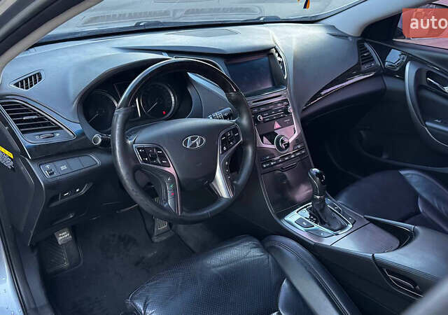 Сірий Хендай Грандер, об'ємом двигуна 3 л та пробігом 295 тис. км за 9500 $, фото 11 на Automoto.ua