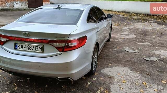 Серый Хендай Грандер, объемом двигателя 3 л и пробегом 247 тыс. км за 10700 $, фото 11 на Automoto.ua