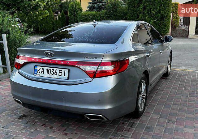 Сірий Хендай Грандер, об'ємом двигуна 3 л та пробігом 295 тис. км за 9500 $, фото 4 на Automoto.ua