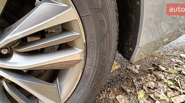 Серый Хендай Грандер, объемом двигателя 3 л и пробегом 247 тыс. км за 10700 $, фото 33 на Automoto.ua