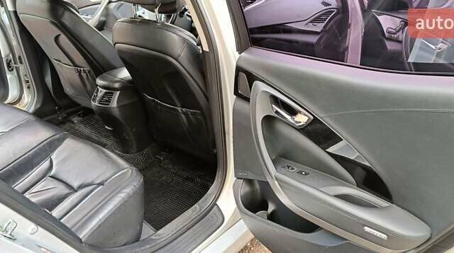 Серый Хендай Грандер, объемом двигателя 3 л и пробегом 247 тыс. км за 10700 $, фото 13 на Automoto.ua