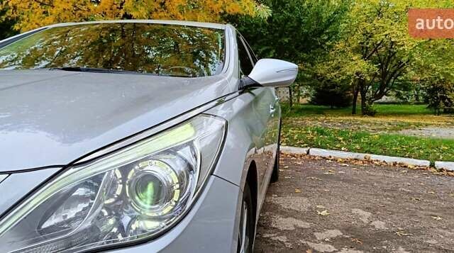 Серый Хендай Грандер, объемом двигателя 3 л и пробегом 247 тыс. км за 10700 $, фото 4 на Automoto.ua