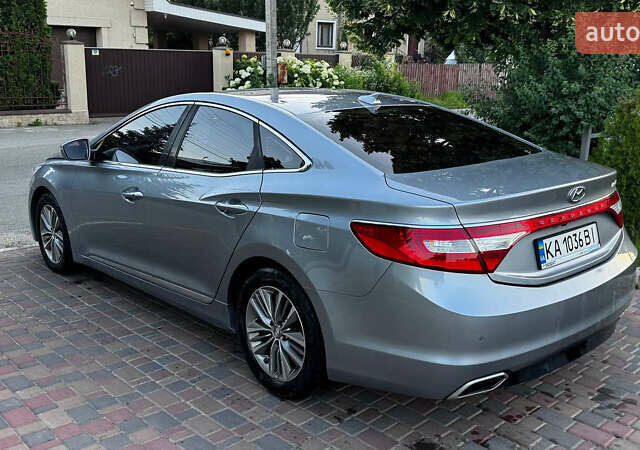 Серый Хендай Грандер, объемом двигателя 3 л и пробегом 295 тыс. км за 11000 $, фото 10 на Automoto.ua