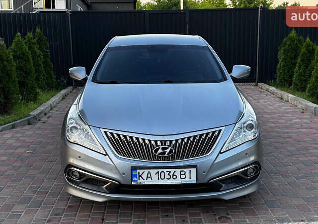 Серый Хендай Грандер, объемом двигателя 3 л и пробегом 295 тыс. км за 11000 $, фото 2 на Automoto.ua