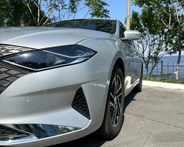 Серый Хендай Грандер, объемом двигателя 3 л и пробегом 20 тыс. км за 27500 $, фото 2 на Automoto.ua