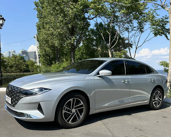 Серый Хендай Грандер, объемом двигателя 3 л и пробегом 20 тыс. км за 27500 $, фото 3 на Automoto.ua