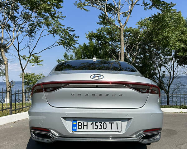 Серый Хендай Грандер, объемом двигателя 3 л и пробегом 20 тыс. км за 27500 $, фото 4 на Automoto.ua