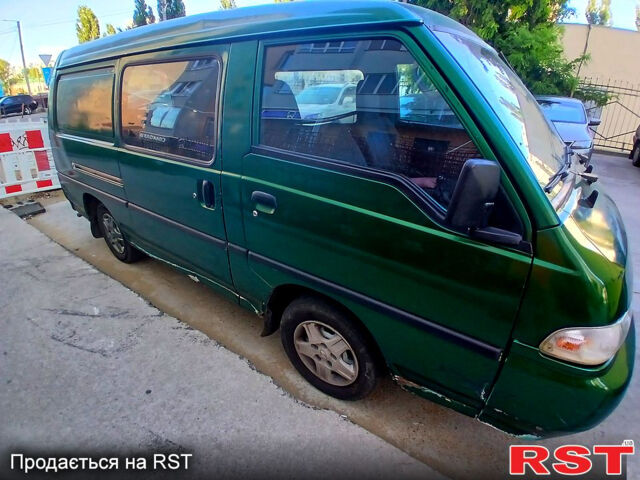 Зеленый Хендай Н 100 груз., объемом двигателя 2.5 л и пробегом 314 тыс. км за 1800 $, фото 11 на Automoto.ua