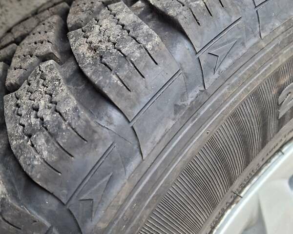 Белый Хендай Н 200, объемом двигателя 2.48 л и пробегом 348 тыс. км за 4500 $, фото 8 на Automoto.ua