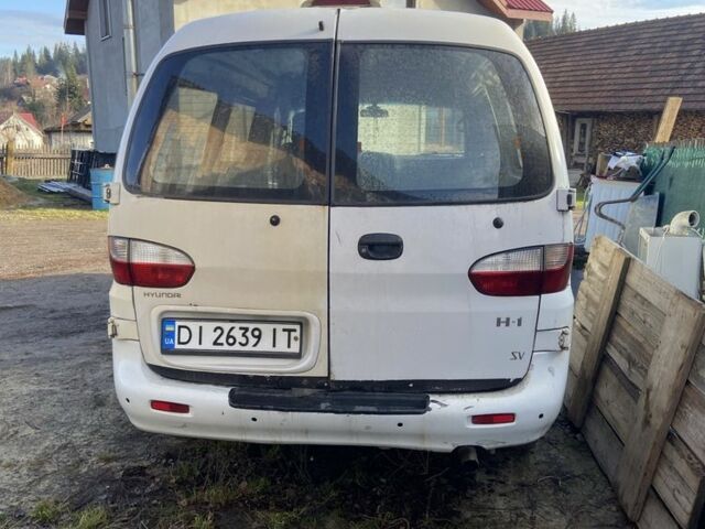 Білий Хендай Н 200, об'ємом двигуна 2.5 л та пробігом 436 тис. км за 3000 $, фото 2 на Automoto.ua