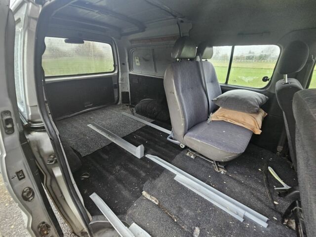 Білий Хендай Н 200, об'ємом двигуна 2.5 л та пробігом 309 тис. км за 2200 $, фото 10 на Automoto.ua