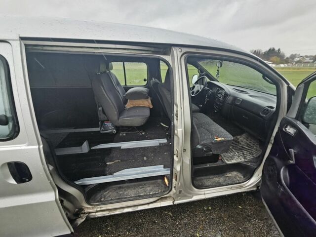 Білий Хендай Н 200, об'ємом двигуна 2.5 л та пробігом 309 тис. км за 2200 $, фото 9 на Automoto.ua