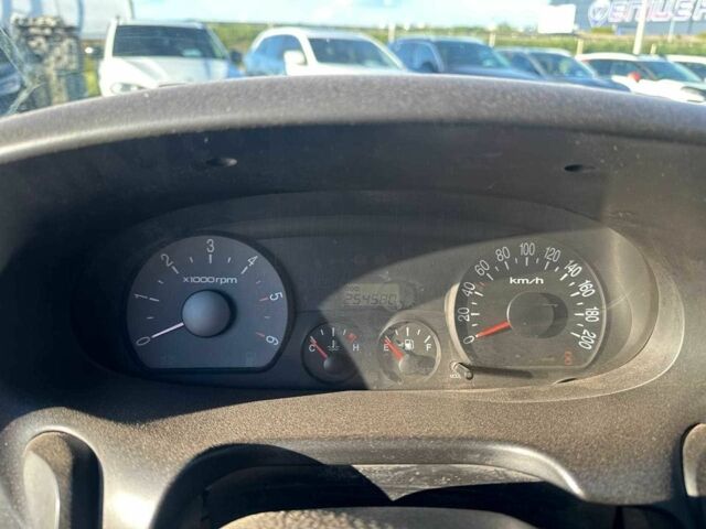 Білий Хендай Н 200, об'ємом двигуна 2.5 л та пробігом 250 тис. км за 4240 $, фото 14 на Automoto.ua
