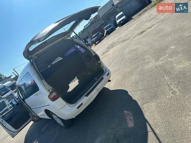 Білий Хендай Н 200, об'ємом двигуна 2.48 л та пробігом 450 тис. км за 3300 $, фото 6 на Automoto.ua