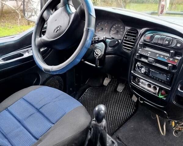 Білий Хендай Н 200, об'ємом двигуна 0 л та пробігом 350 тис. км за 3800 $, фото 7 на Automoto.ua