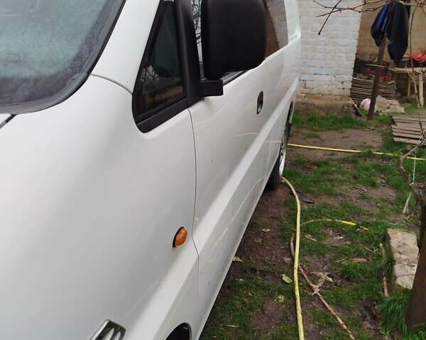 Білий Хендай Н 200, об'ємом двигуна 0 л та пробігом 350 тис. км за 3800 $, фото 16 на Automoto.ua