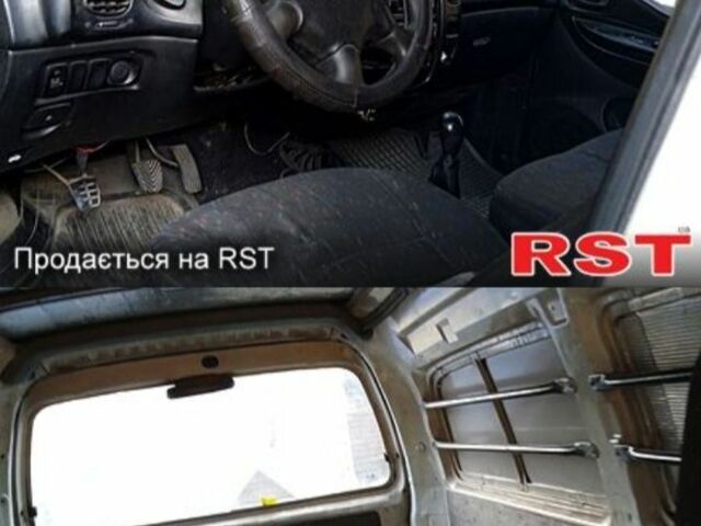 Белый Хендай Н 200, объемом двигателя 2.5 л и пробегом 520 тыс. км за 2426 $, фото 2 на Automoto.ua