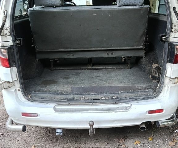 Белый Хендай Н 200, объемом двигателя 2 л и пробегом 235 тыс. км за 4100 $, фото 8 на Automoto.ua