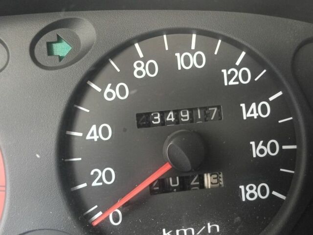 Белый Хендай Н 200, объемом двигателя 2 л и пробегом 235 тыс. км за 4100 $, фото 11 на Automoto.ua