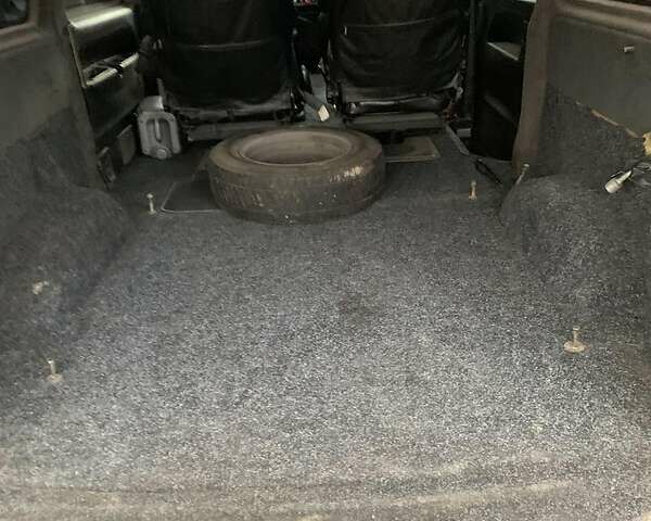 Чорний Хендай Н 200, об'ємом двигуна 2.5 л та пробігом 400 тис. км за 4000 $, фото 15 на Automoto.ua