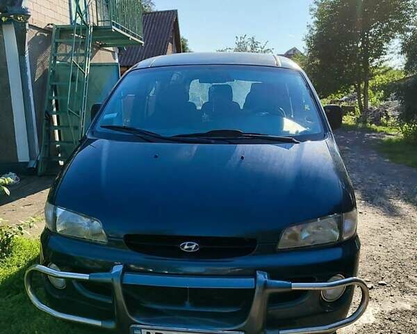 Хендай Н 200, объемом двигателя 2.5 л и пробегом 200 тыс. км за 2900 $, фото 3 на Automoto.ua