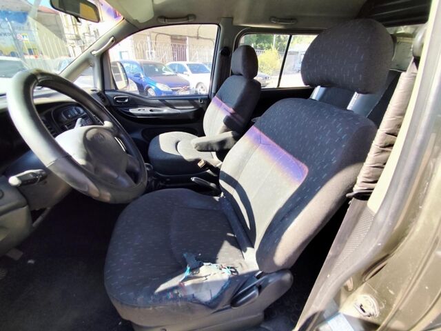 Коричневый Хендай Н 200 пасс., объемом двигателя 2.5 л и пробегом 275 тыс. км за 3690 $, фото 3 на Automoto.ua