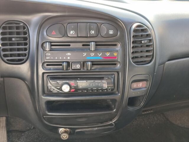 Коричневый Хендай Н 200 пасс., объемом двигателя 2.5 л и пробегом 275 тыс. км за 3690 $, фото 21 на Automoto.ua