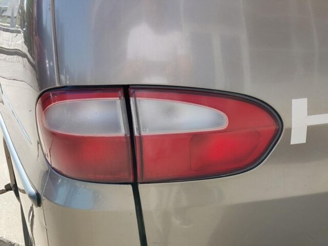 Коричневый Хендай Н 200 пасс., объемом двигателя 2.5 л и пробегом 275 тыс. км за 3690 $, фото 8 на Automoto.ua