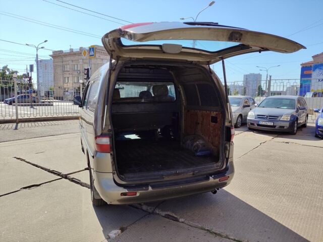 Коричневый Хендай Н 200 пасс., объемом двигателя 2.5 л и пробегом 275 тыс. км за 3690 $, фото 15 на Automoto.ua