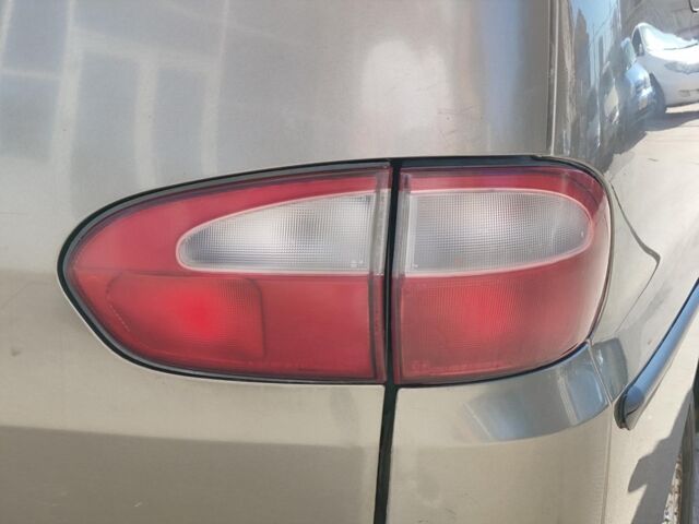 Коричневый Хендай Н 200 пасс., объемом двигателя 2.5 л и пробегом 275 тыс. км за 3690 $, фото 10 на Automoto.ua