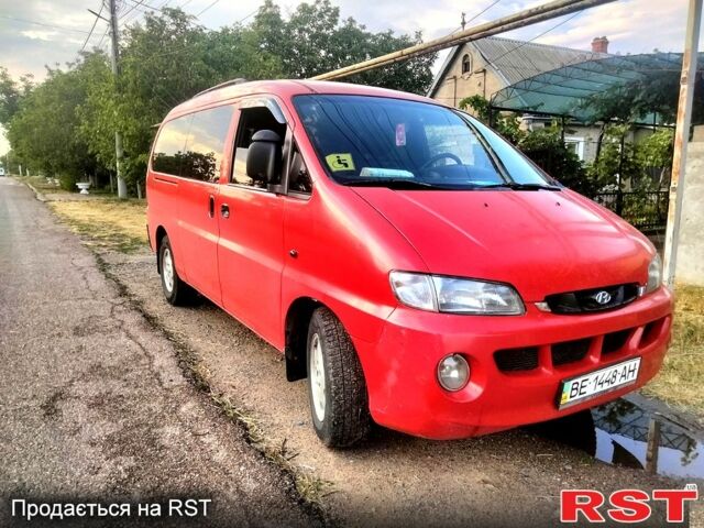 Червоний Хендай Н 200 пас., об'ємом двигуна 2.5 л та пробігом 260 тис. км за 3600 $, фото 5 на Automoto.ua